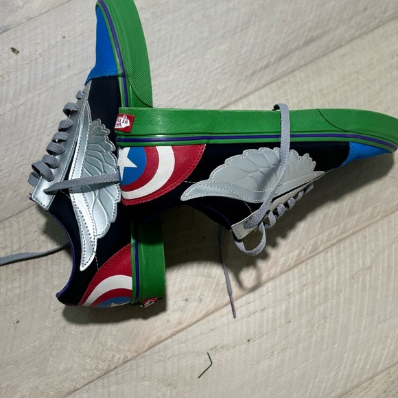 Vans x Marvel Avengers Old Skool Skate Shoe New, Marvel Avengers collab - Picture 4 of 6